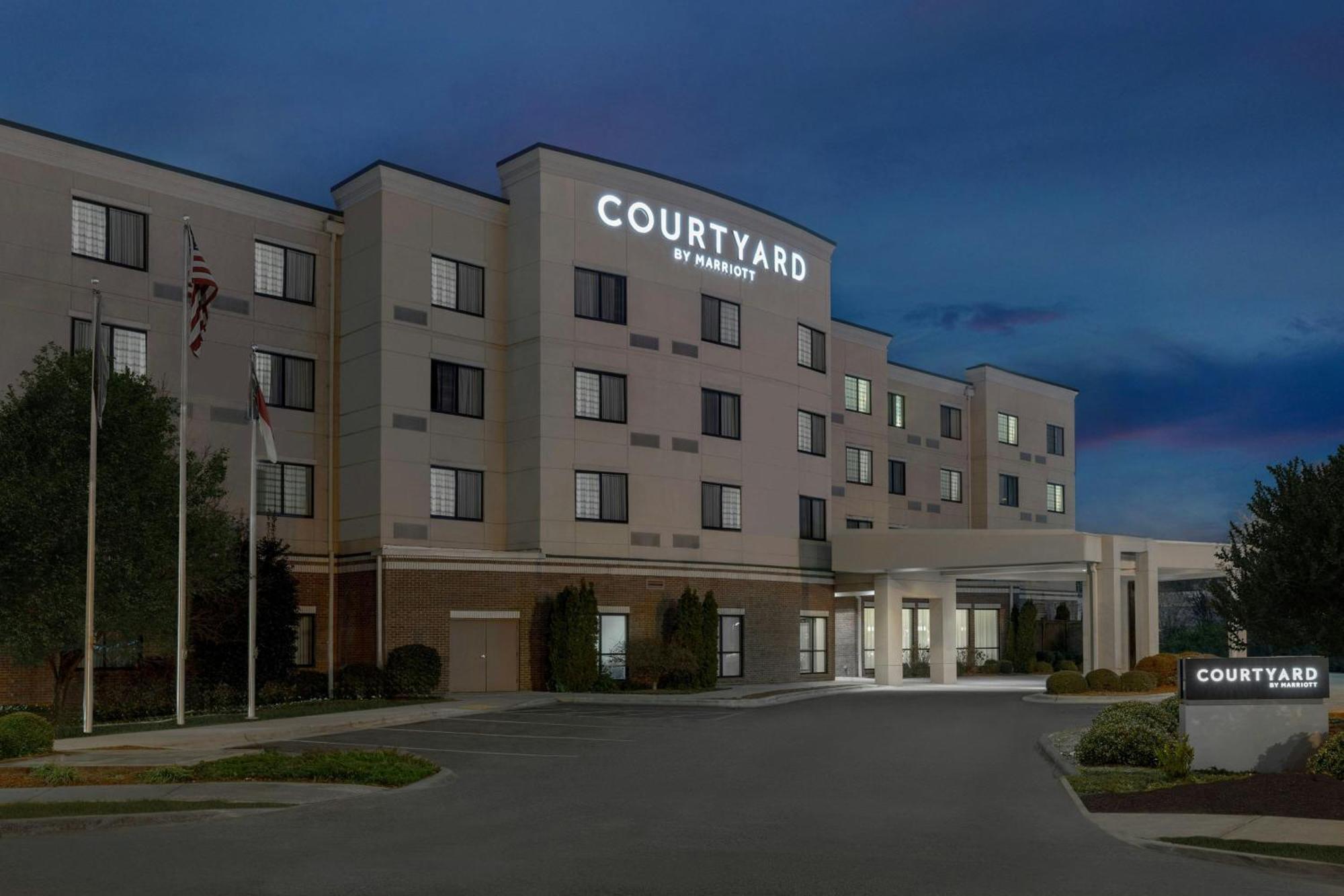 Courtyard By Marriott Salisbury Exterior foto