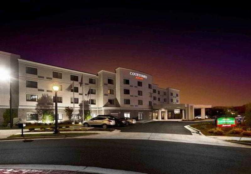 Courtyard By Marriott Salisbury Exterior foto